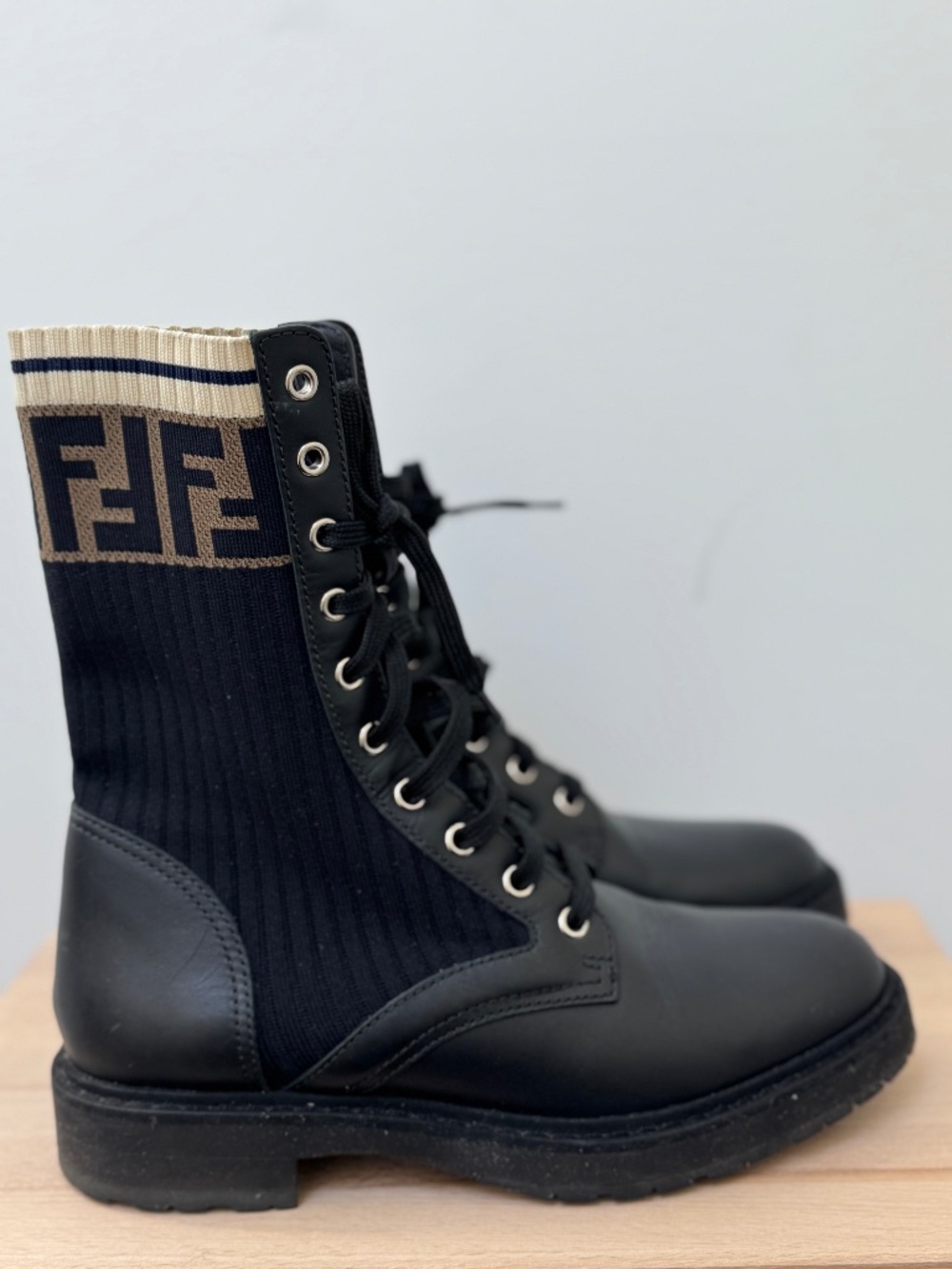 Fendi ROCKOKO Black leather biker boots with stretch fabric size 7.5
